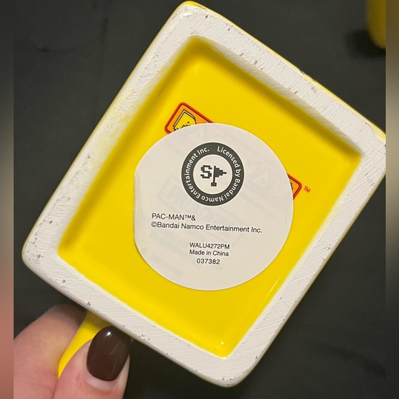 PAC MAN Game Shaped Mugs NWOT - Picture 6 of 8